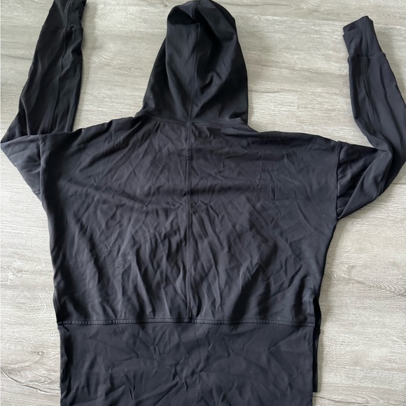 Athlete Black Sweatshirt - Picture 5 of 5